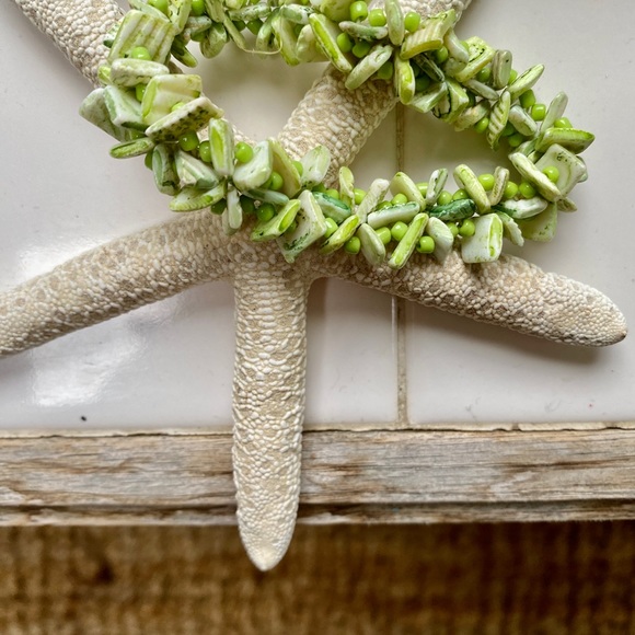 Stretchy seashell bracelet - Picture 2 of 2